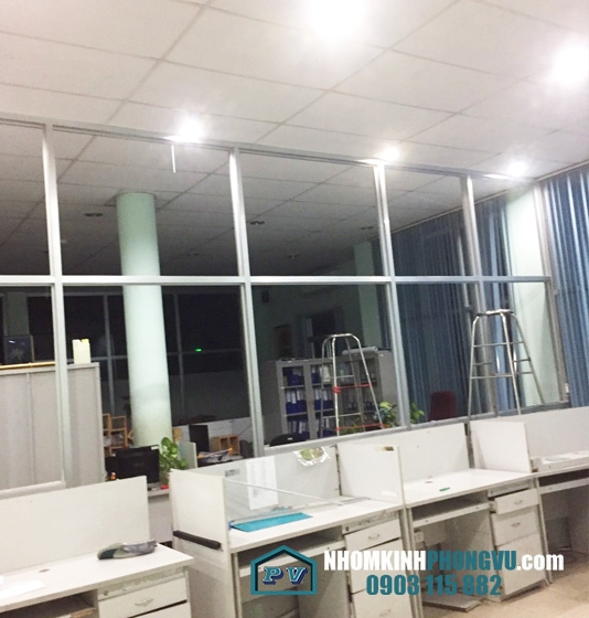 Làm vách nhôm kính tại công ty thực phẩm đường Đăng Văn Bi, Phường Trường Thọ Quận Thủ Đức, TPHCM